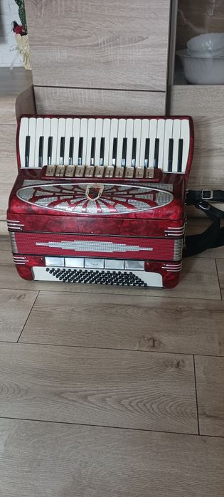 Akordeon włoski bassetti 96basow