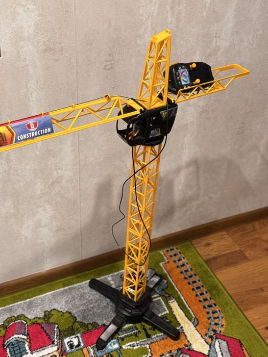 Кран на пульте управления