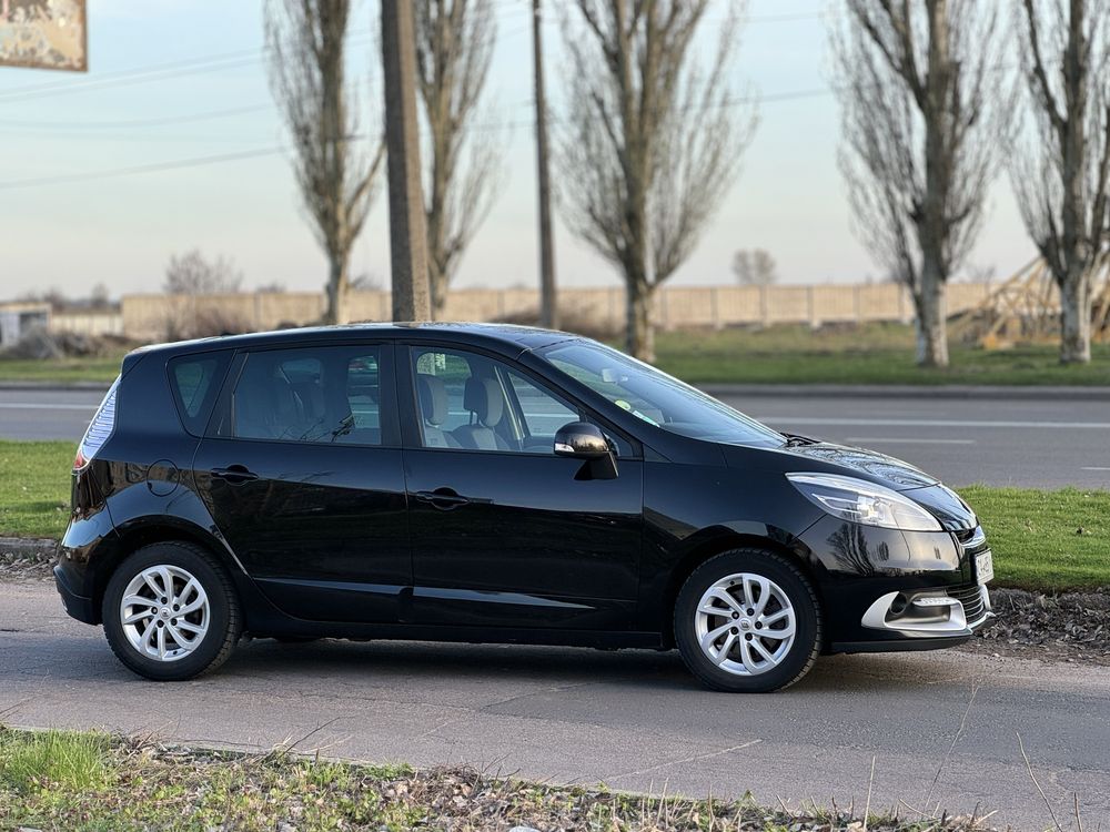 Продається Renault Megane 3 Scenic 2013 року