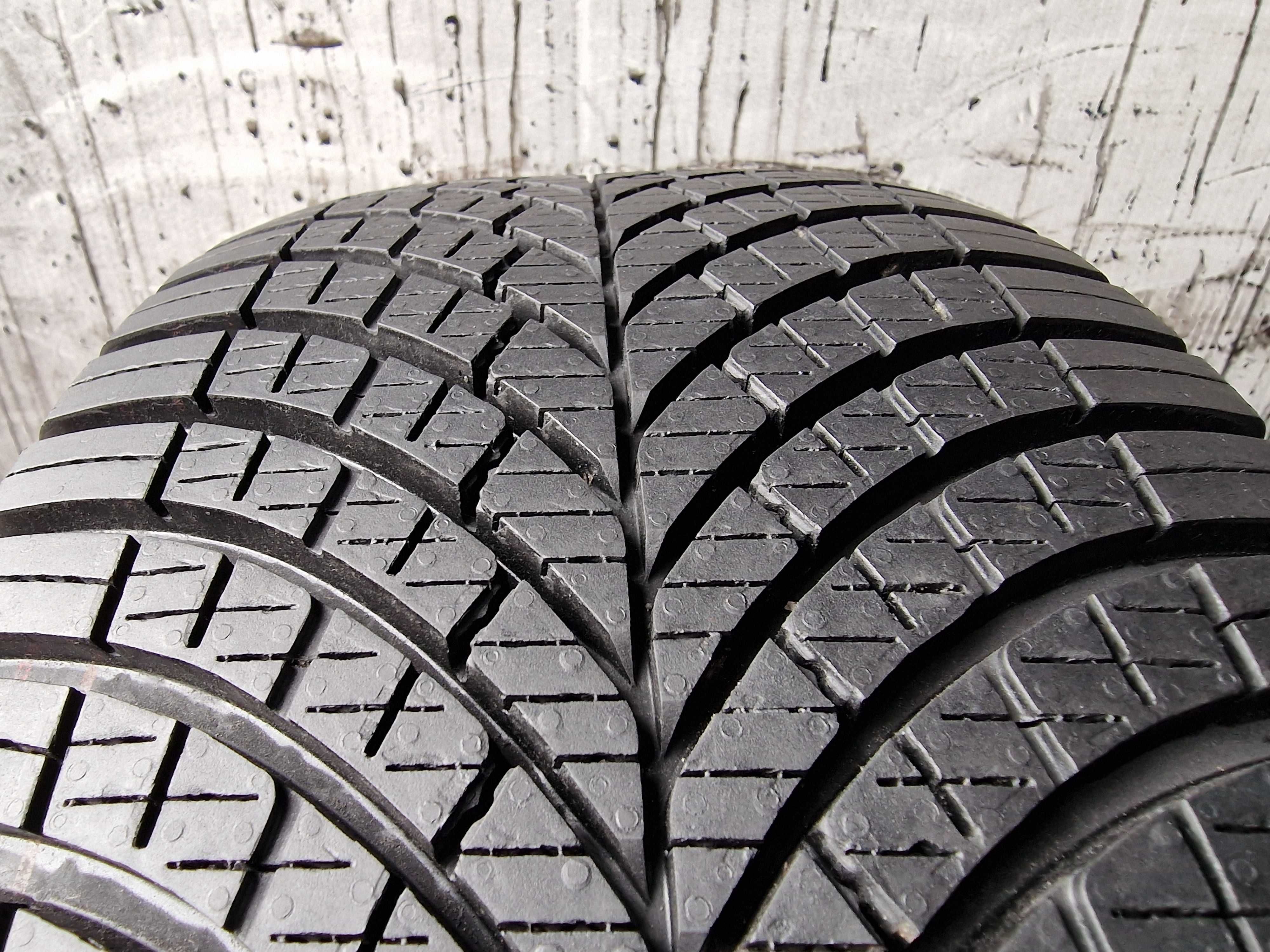 Sprzedam oponę 225/55 17" C Goodyear Vector 4 Seasons 8,5mm 2023r