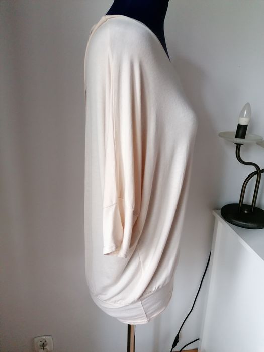 Bluzka beżowa z wiązaniem