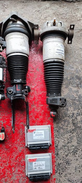 Пневмостойки пневмо балони Tuareg Q7