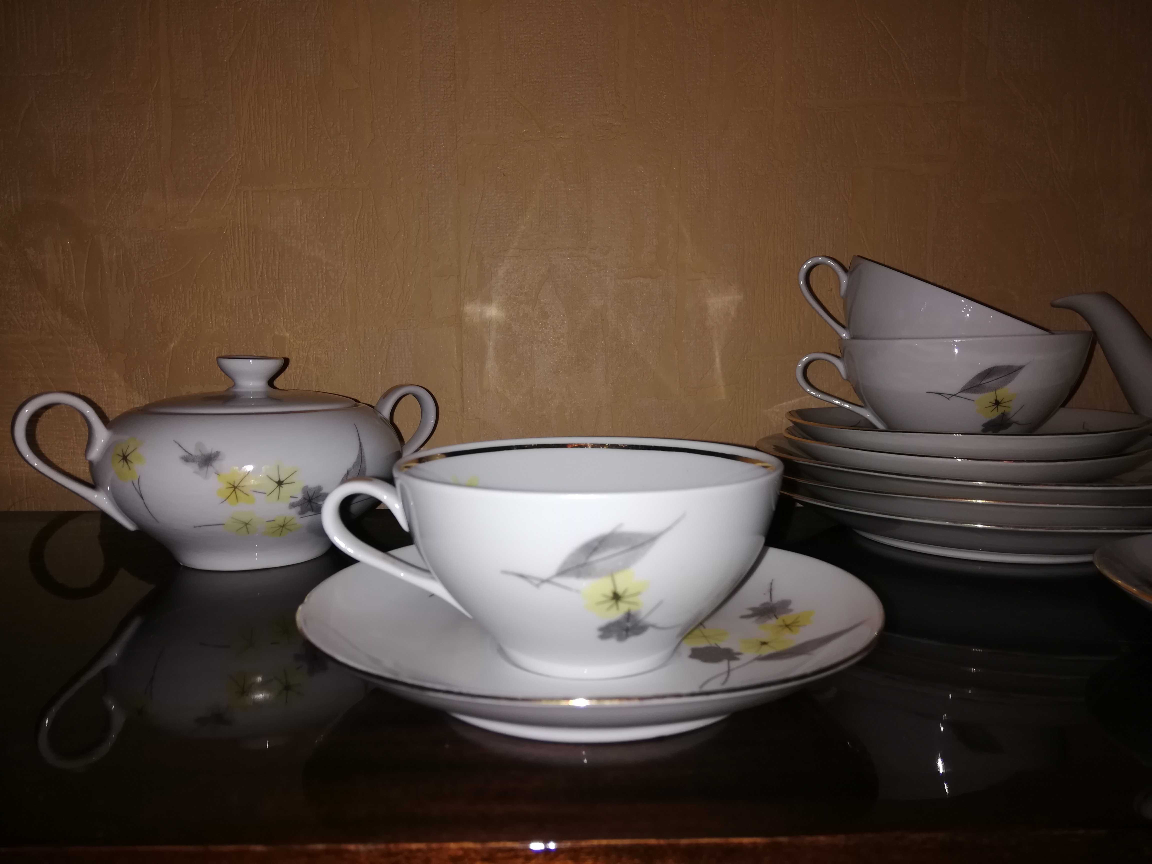 Porcelanowy serwis kawowy Wałbrzych retro PRL
