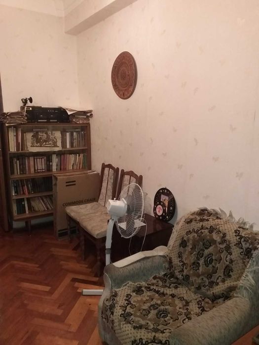 Продам 4х комн кв б-р Шевченко, 3 этаж. 75м р-н Самолёта ТОРГ !!!
