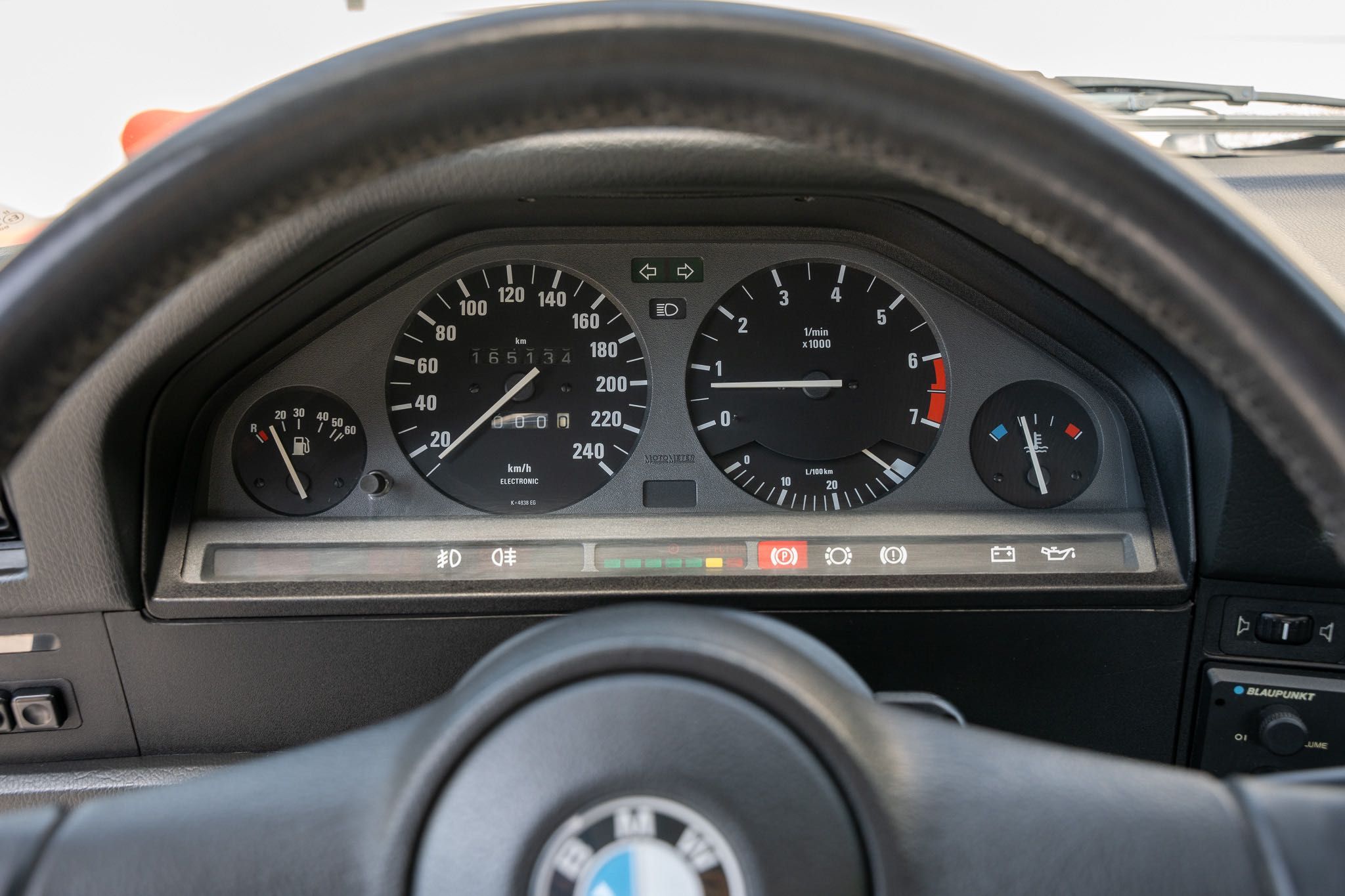 BMW 316i 4p em excelente estado