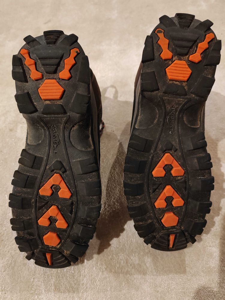 Quechua trekking boots size 43