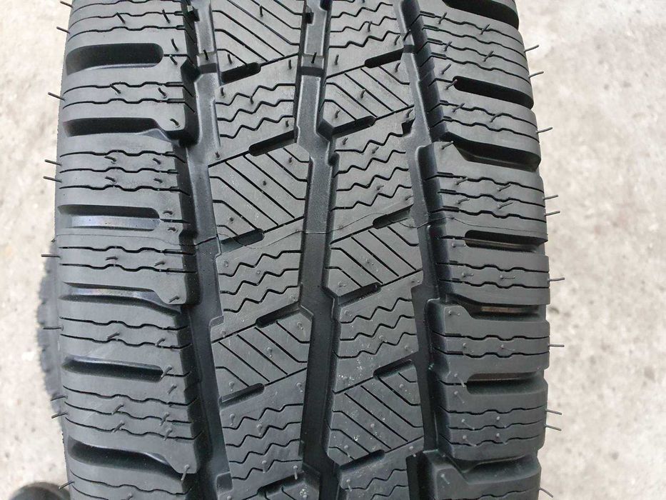 4x Michelin Agilis Alpin  215/60r17C  Nowe