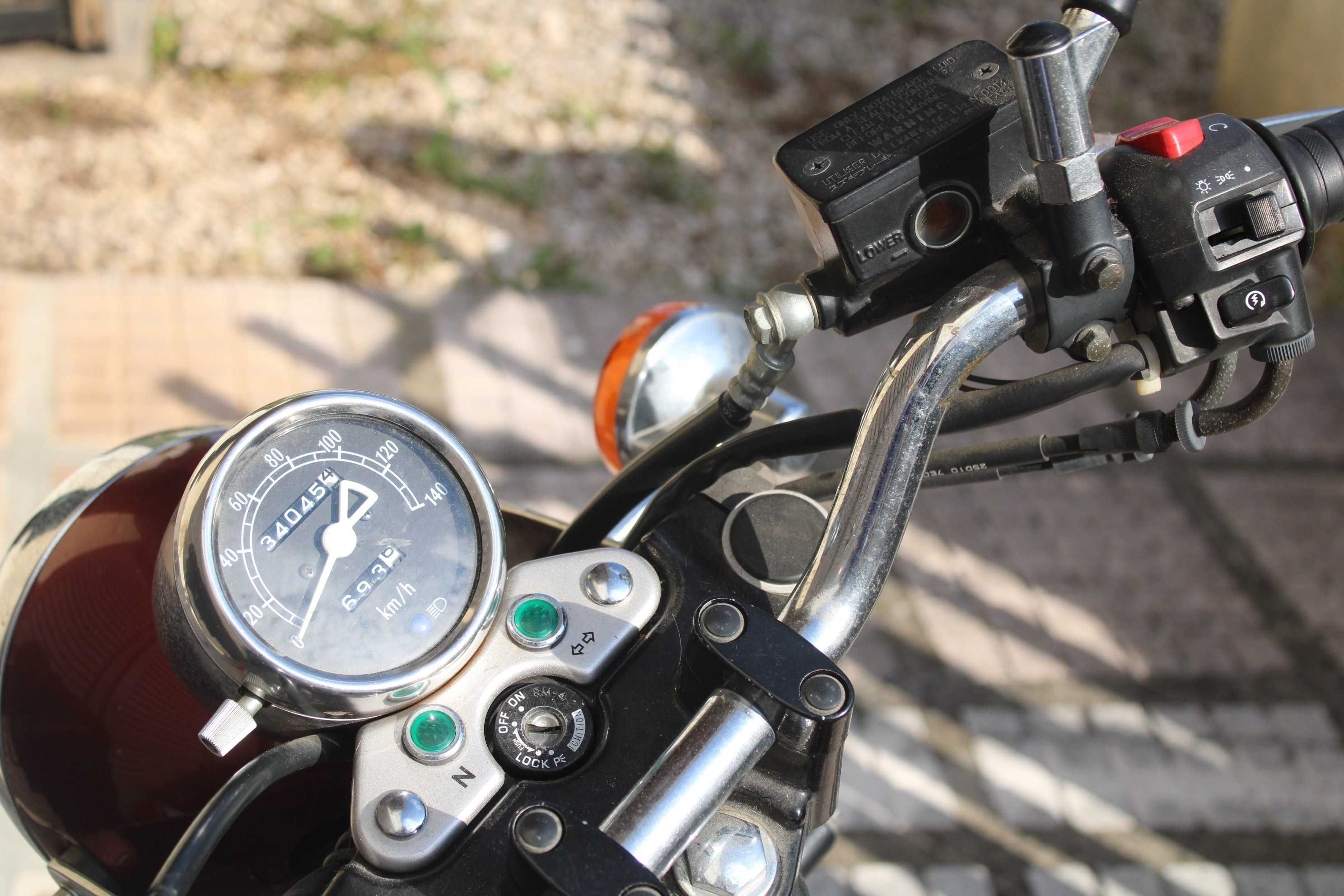 Mota Suzuki TU250X Classic