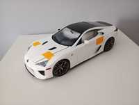 model Lexus LFA Well 1:18 White Carbon (nie autoart aa)