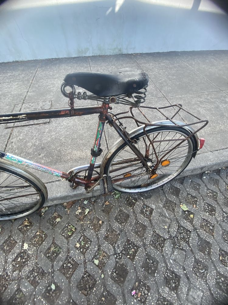 Bicicleta antiga pasteleira esmaltina 100euros