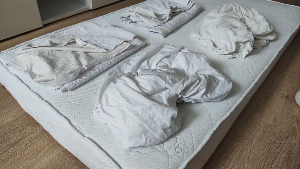 Materac dziecięcy 120x60 Havea Baby Max + 2 ochraniacze + 2 prześciera