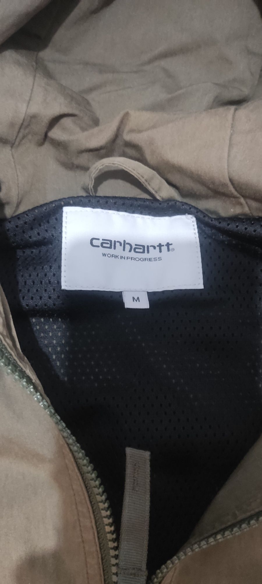 Casaco Carhartt meia estação