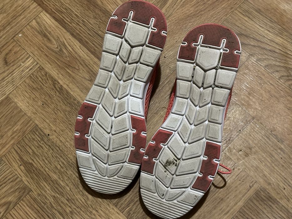 Кросівки для дівчини фірми Venice