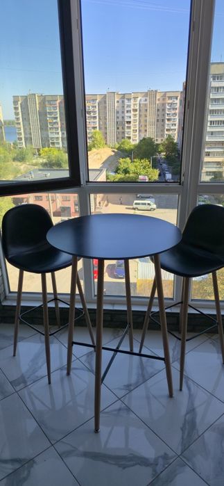 Стіл стільці набір