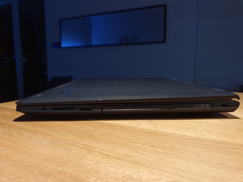 Lenovo G50-30 . 4GB DDR3, 240GB SSD