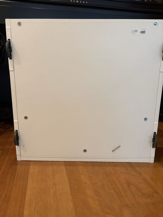 Caixas madeira com rodas ikea