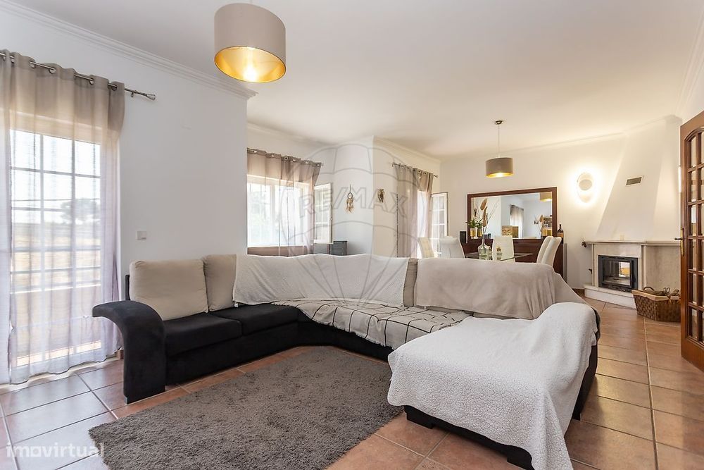 Moradia T4 para venda