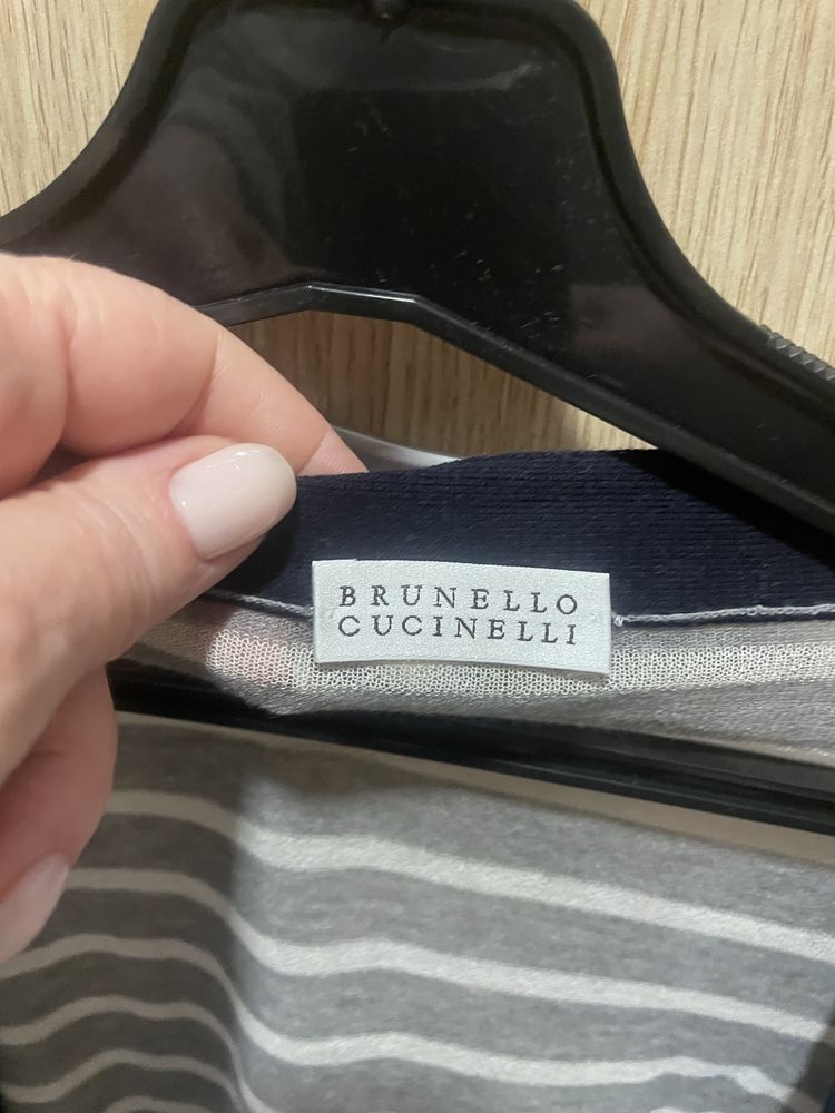 Продаю блузку Brunello cucinelli