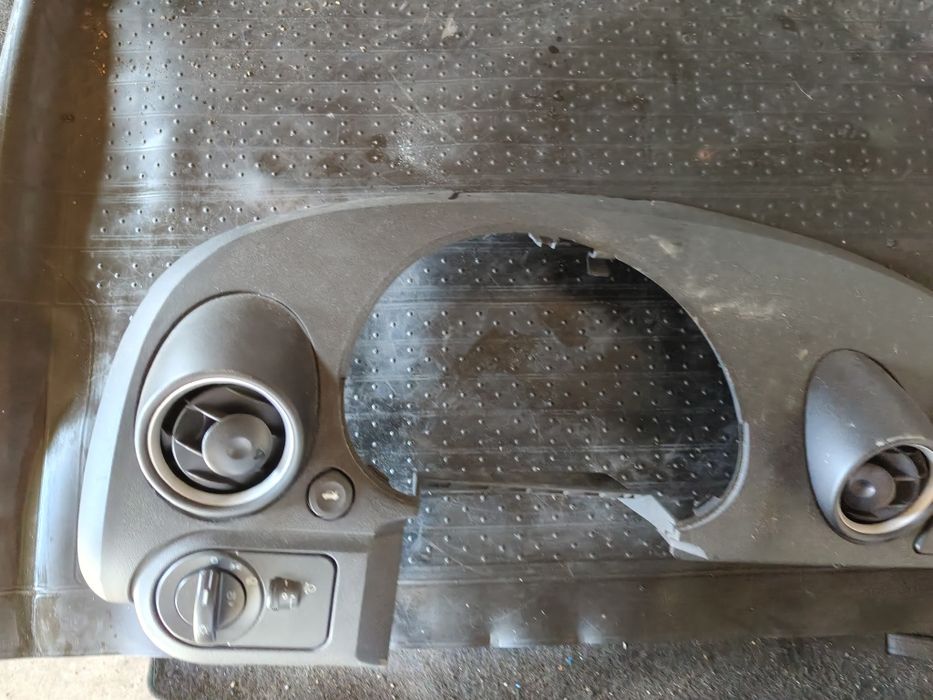Kratka nawiewu powietrza pokrętło przełącznik świateł ford Fiesta mk6