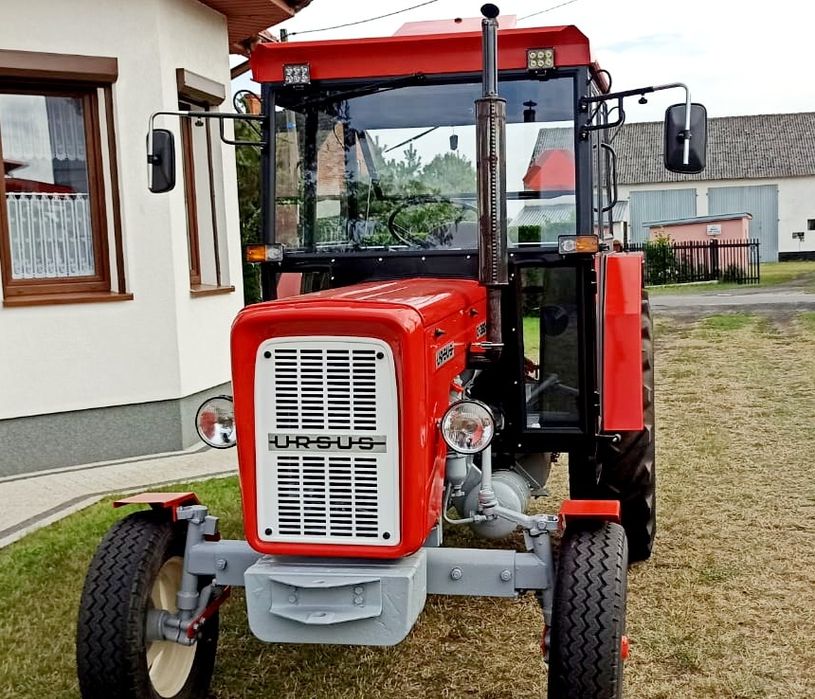 Kabina ciągnikowa C360 Kabina C-360 Kabina c360 Maska C 360