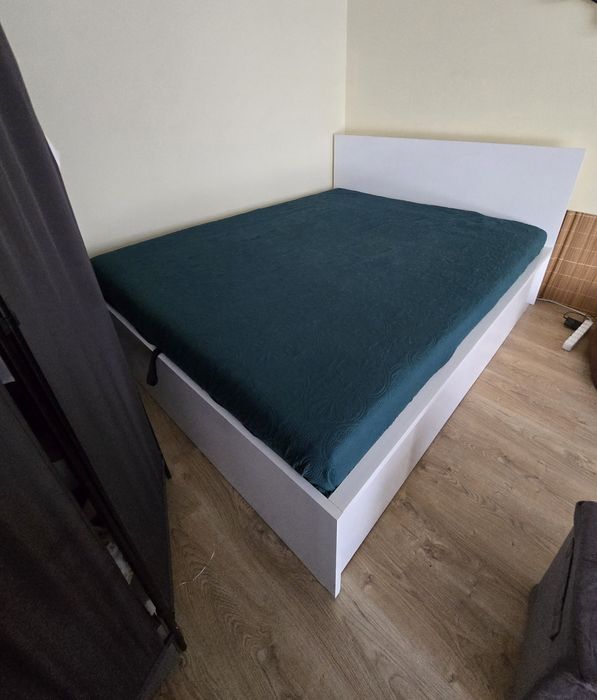 Łóżko z materacem H3 160 x 200 i pojemnikiem