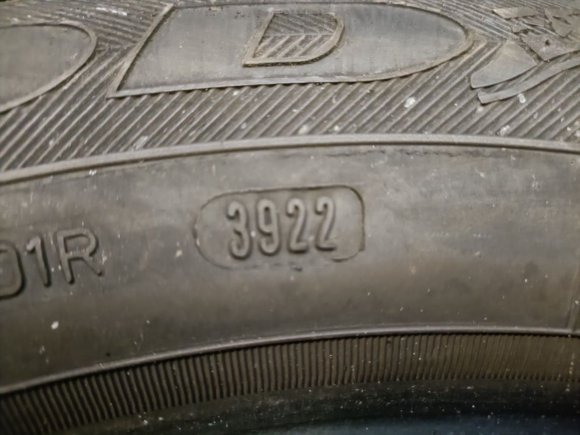 Demo 22r, Opony całoroczne Goodyear Vector 4seasons 195/60R16 89H