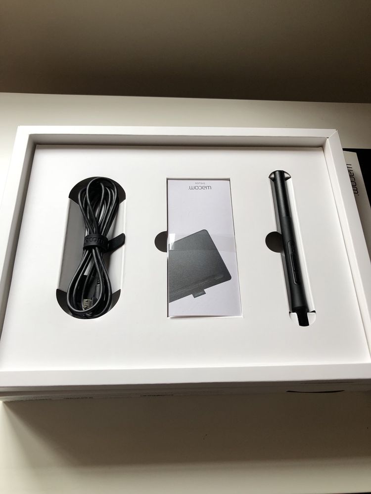 Wacom Intuos M - creative pen tablet