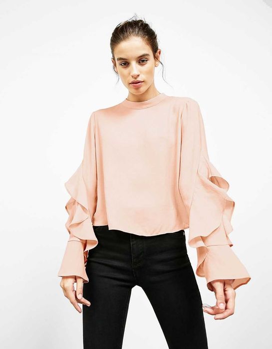 Blusa rosa com folhos da Bershka