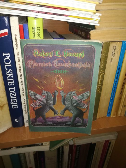 Robert E. Howard Płomień Assurbanipala