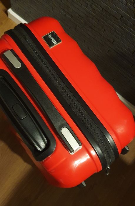 Walizka czerwona