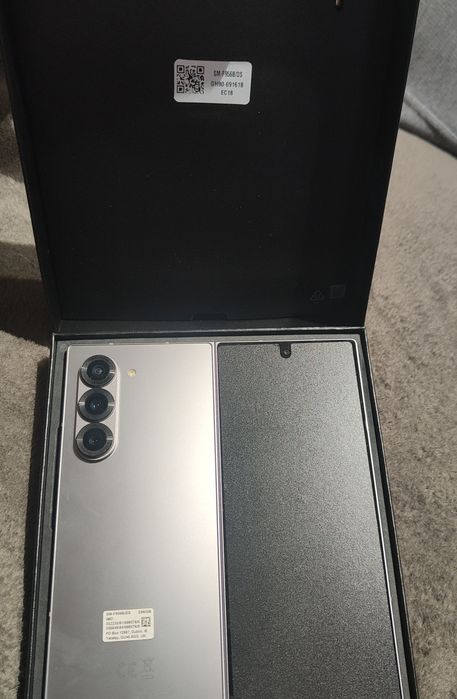 Galaxy Z Fold 6 12/256 GB silver shadow
