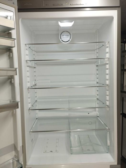 MIELE холодильник із Німеччини