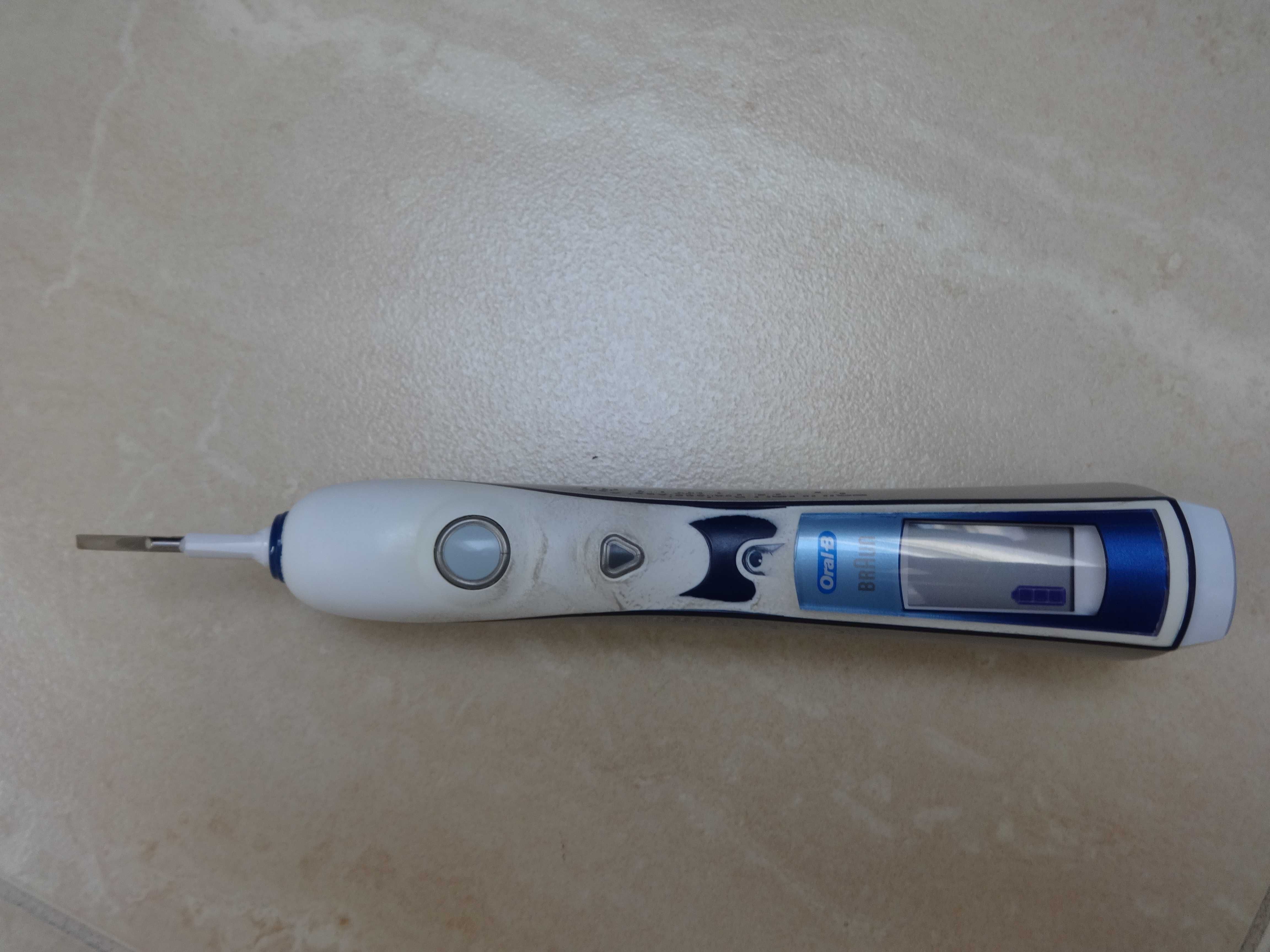 Szczoteczka Oral-B Triumph  professional care 9400