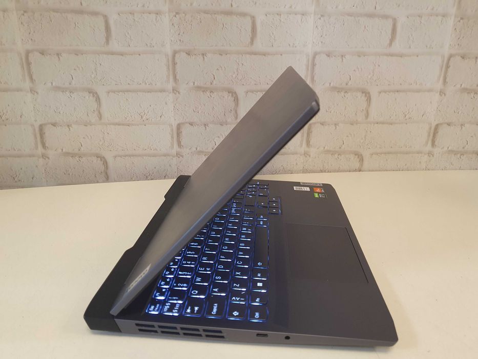 Игровой Монстр Lenovo LOQ 16APH∎Ryzen 7 7840HS∎16GB∎144ГЦ∎IPS∎RTX 4060