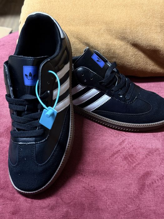 Nowe buty w stylu kultowych Adidas Samba/ Gazelle.