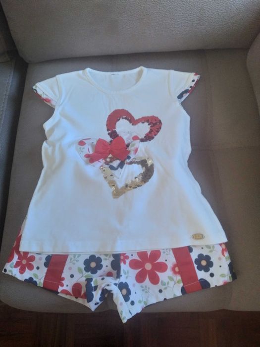 Fato menina calção/t-shirt 4/5anos