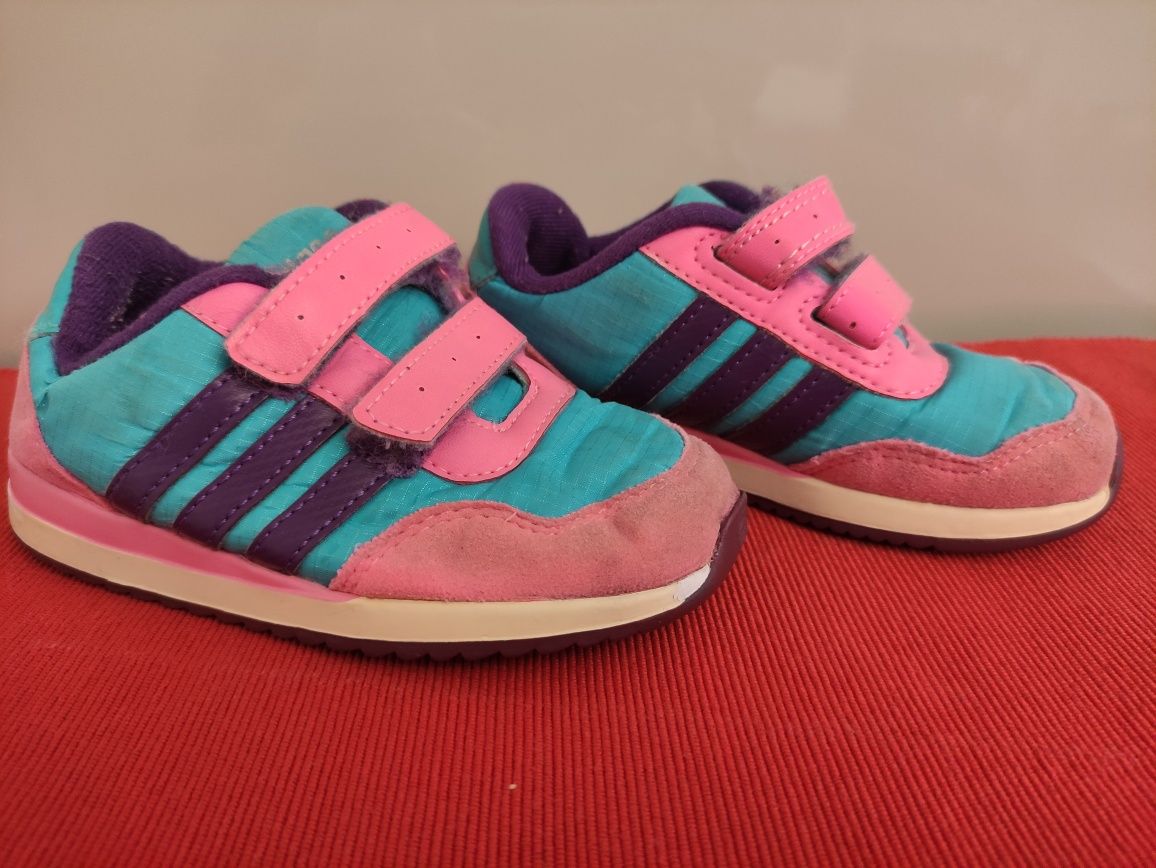 Sapatilhas de menina Adidas tamanho 23