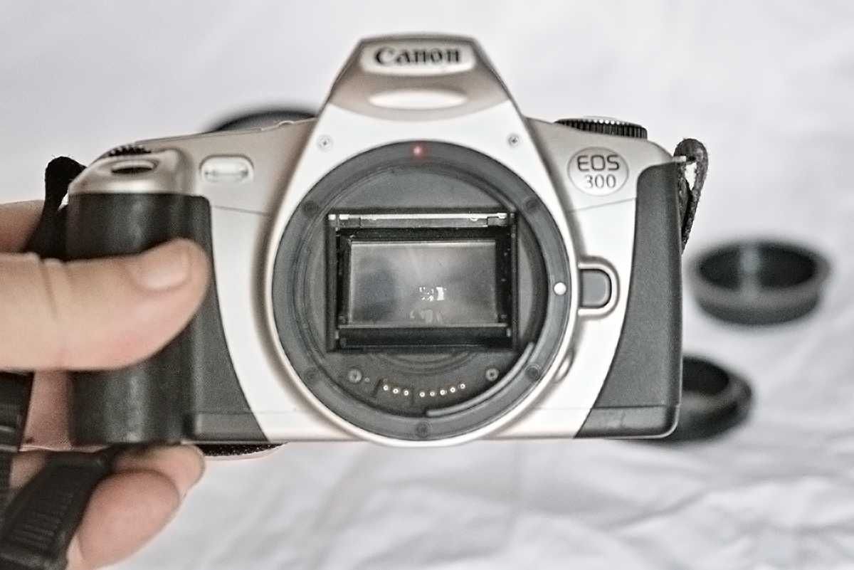 Canom EOS 300 - Câmara fotográfica SLR 35 mm