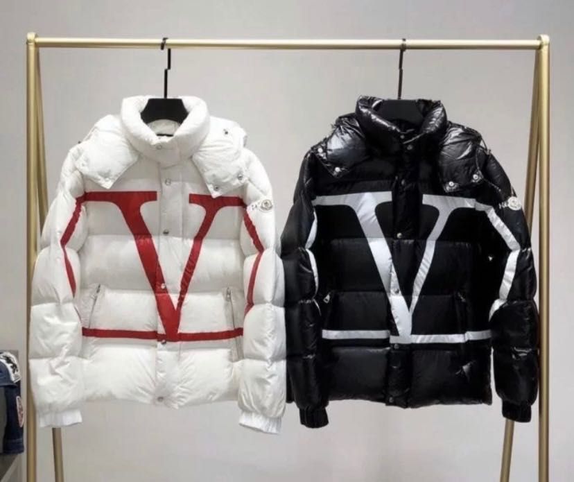 Пуховик Moncler Valentino