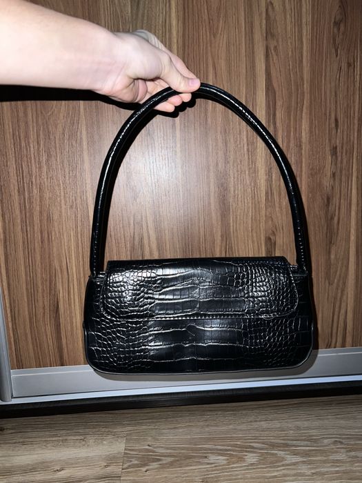 Чорна сумка шкіряна