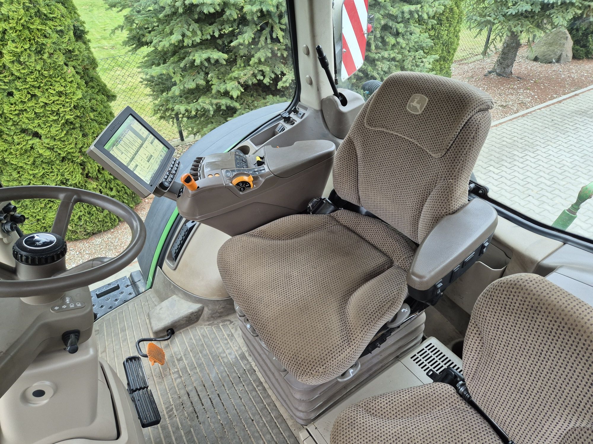 John Deere 8370R E23 LED Navi