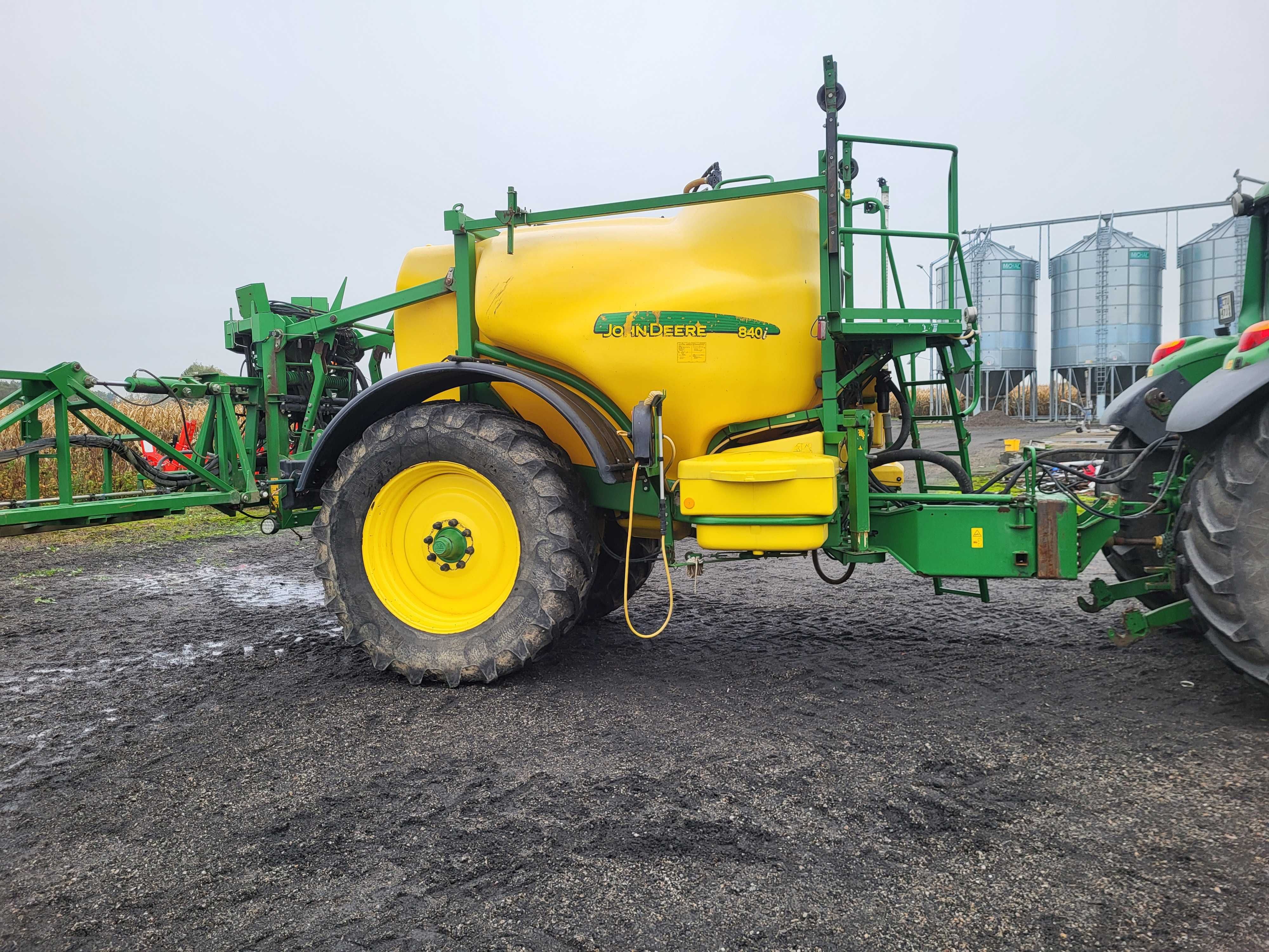 Sprzedam opryskiwacz John Deere 840i