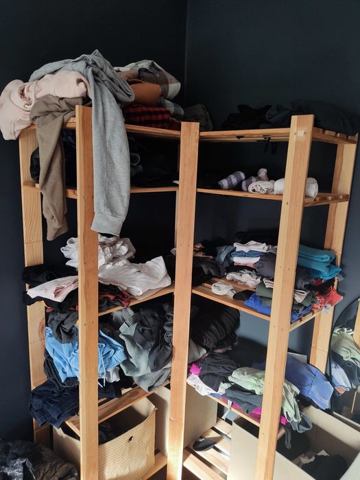 Regał drewniany narożny