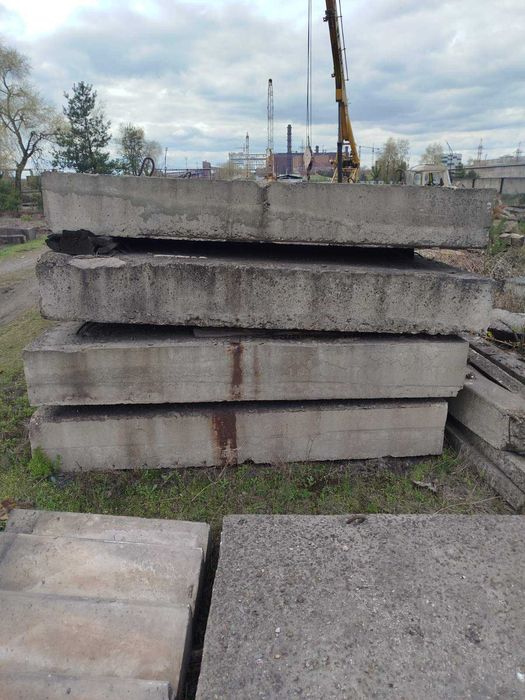 Продам фундаменты бетонные , блоки , сваи, колонны, полушпалы.