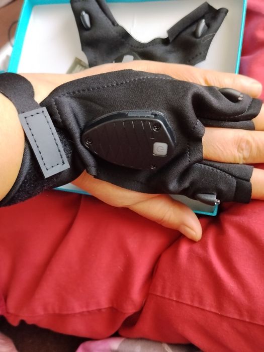 Рукавиці для ремонту з підсвіткою