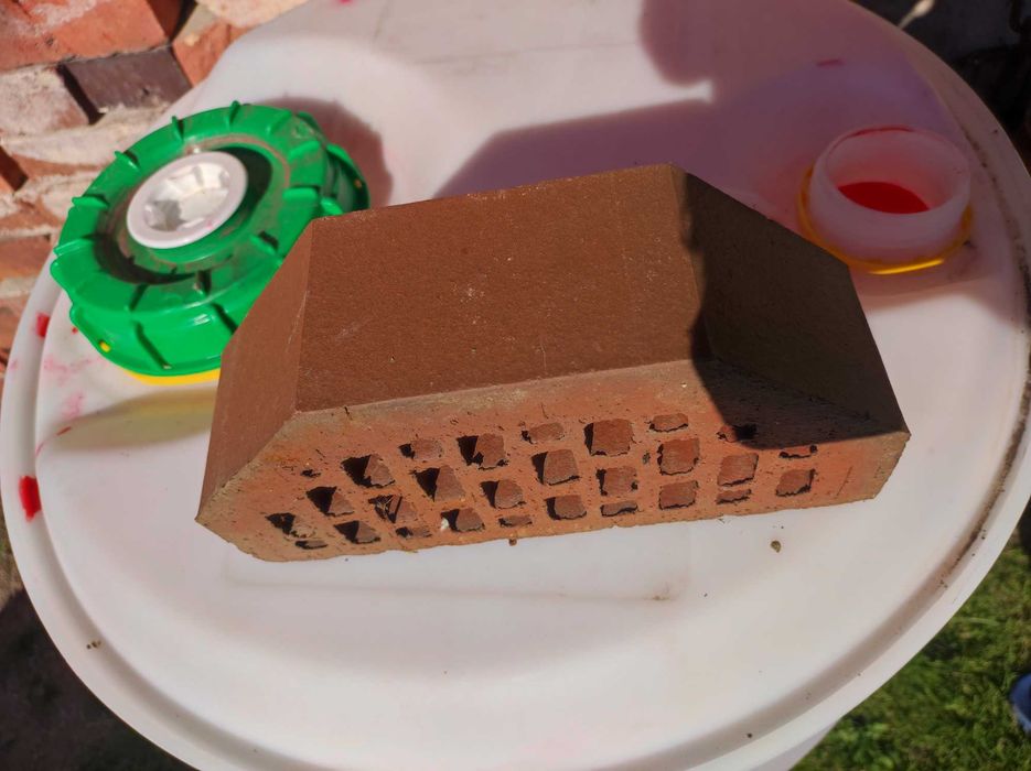 Cegła klinkierowa trapezowa czerwony cieniowany ROBEN.