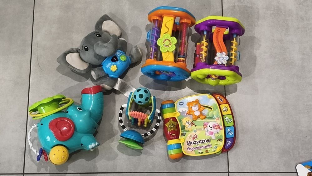 Zestaw zabawek zabawki roczek książeczka roler dumel słonik