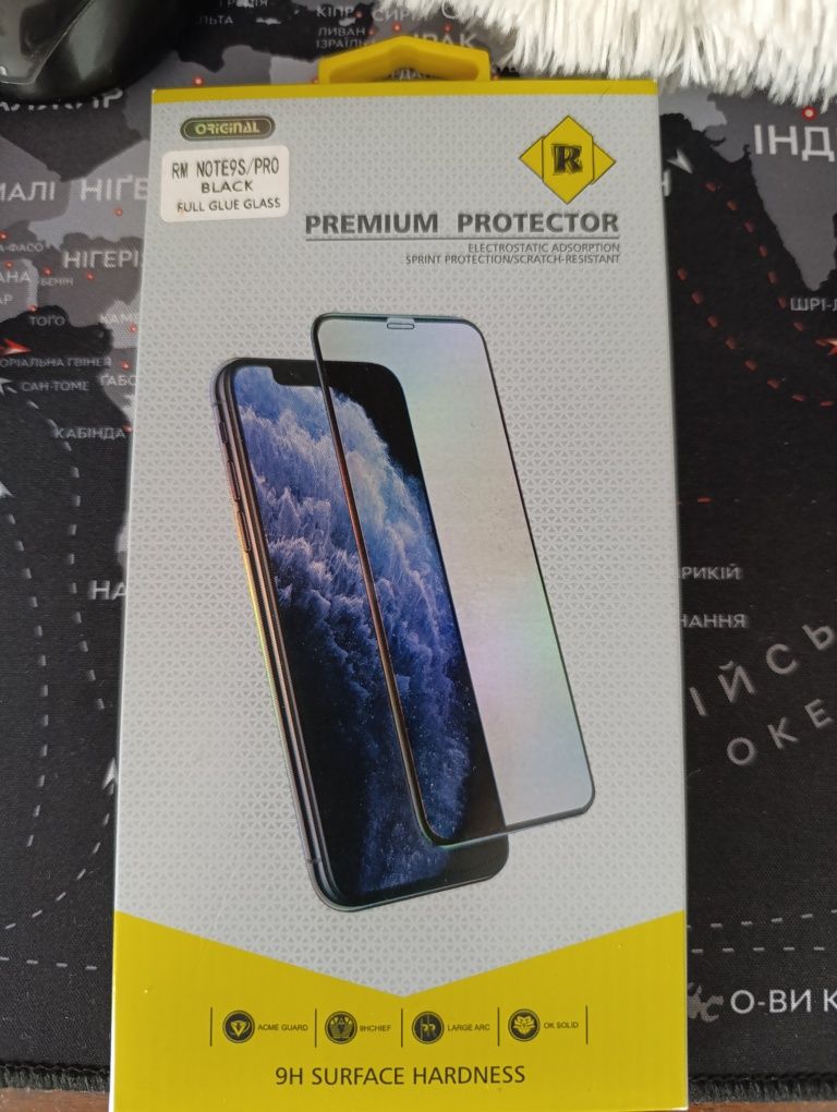 Защитное стекло на Redmi not 9 pro и чехол на Redmi not 10 Pro