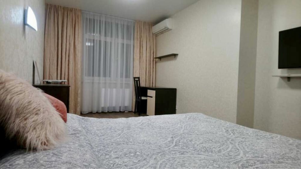 1кім квартира,вул.Ахматової 22, Позняки,Осокорки