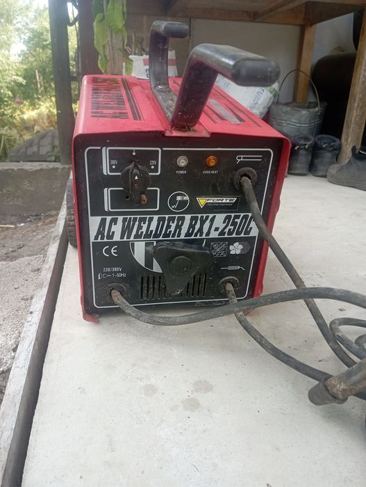 Продам електро сварку Forte